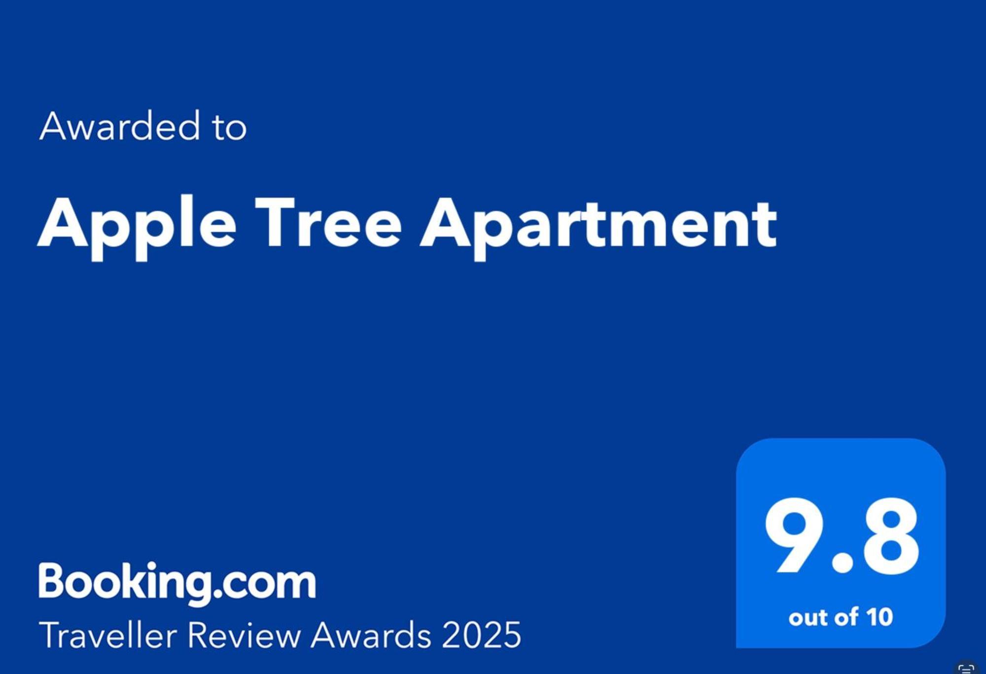 Apple Tree Apartment Hensol Exterior foto